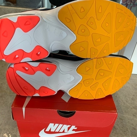 Nike | Air Max2 Light Sneaker - Picture 5 of 11